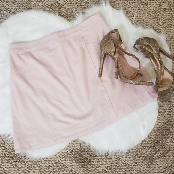 Abercrombie & Fitch Dresses & Skirts - NWT Abercrombie & Fitch A-line Mini Skirt